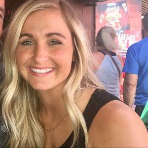 Meet your Posher, Michaela